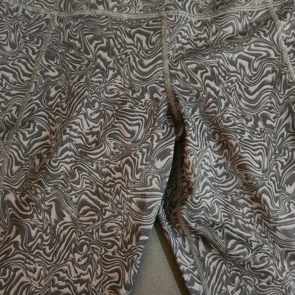 UNDER ARMOUR LEGGINGS